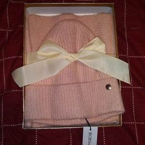 Bcbg women's hat and scarf